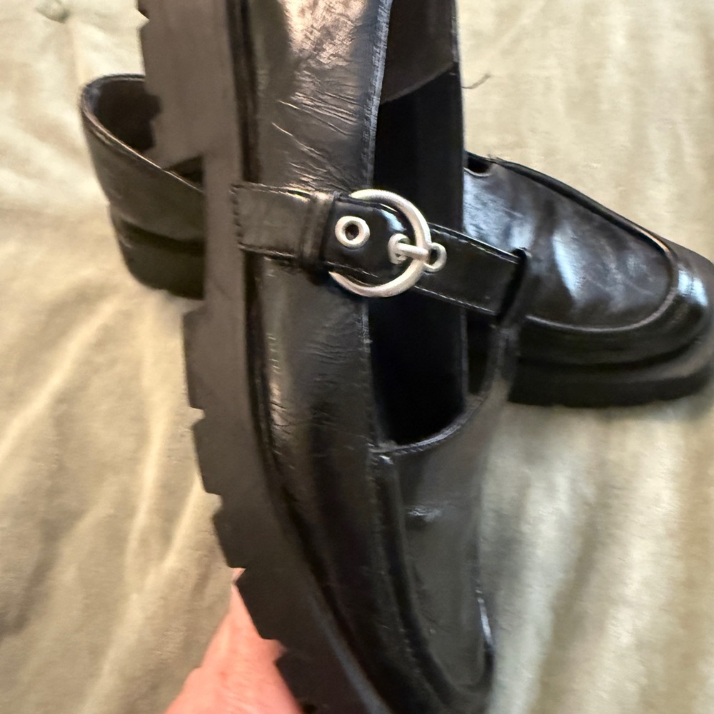 Dolce Vita Black Leather Loafers for women - Picture 2 of 5
